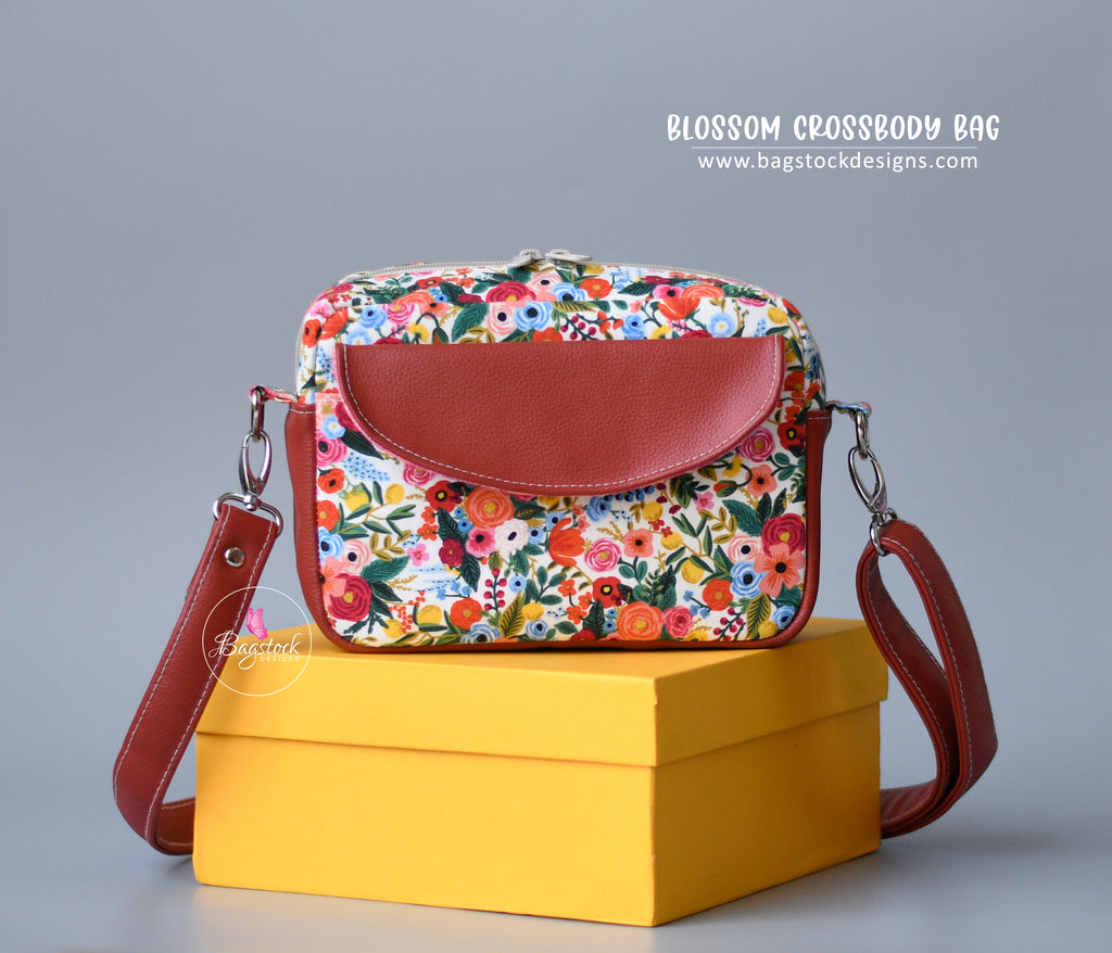 The Blossom Crossbody Bag (new PDF pattern)