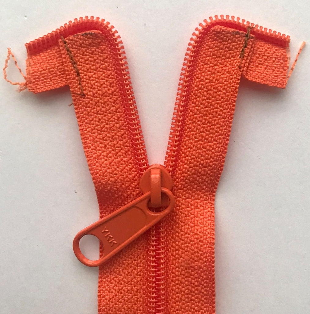 Preparing a continuous zipper tape for the recessed zipper closure Bagstock Designs